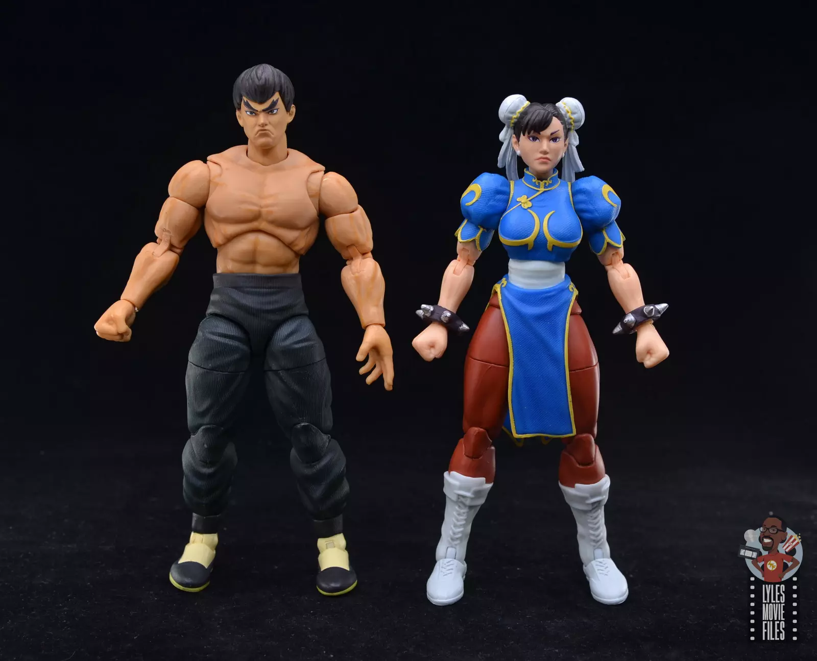 Figurine Street Fighter 2: Chun-li Red Dress - De Luxe Action Figure