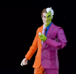 mcfarlane toys digital two-face review - main pic