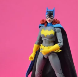 mcfarlane dc multiverse classic batgirl review - main pic